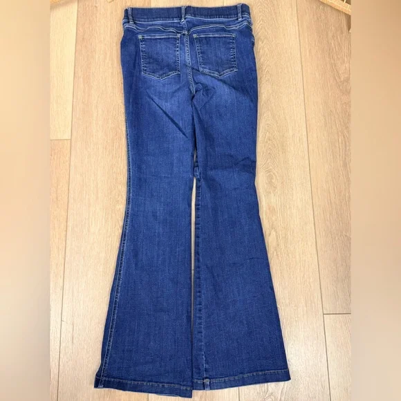 SPANX Pull-On Flare Jeans Dark Wash Size Large - Picture 5 of 6